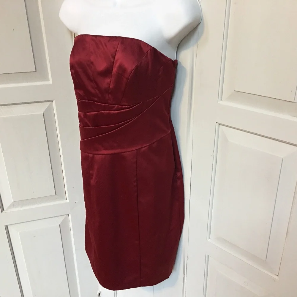 The Limited Satiny Red Dress 4 - Picture 6 of 8
